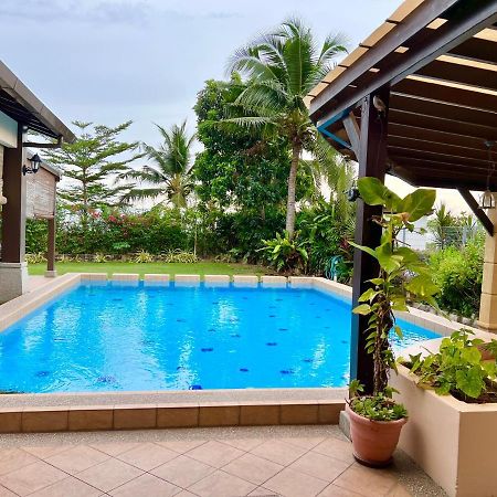 Melaka Beachfront Villa With Pool Bagian luar foto