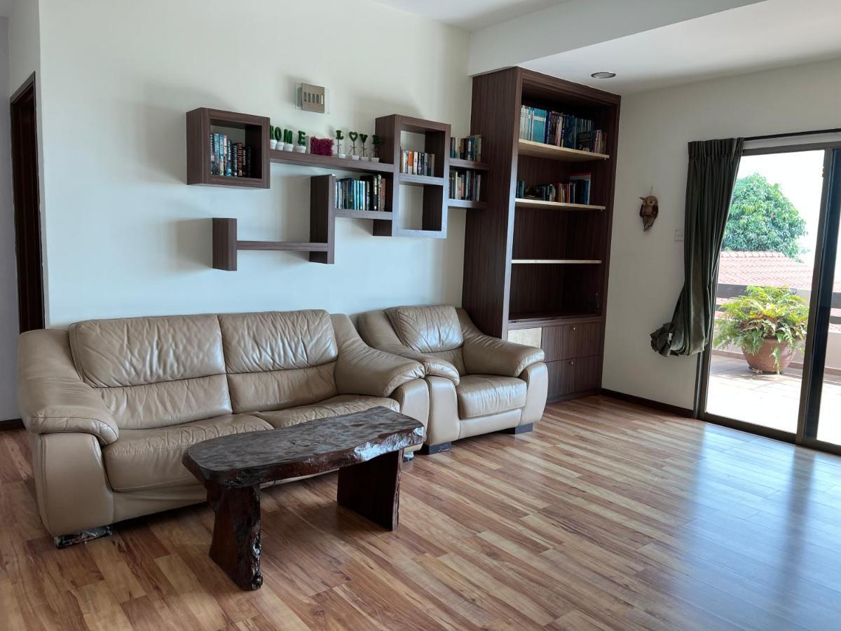 Melaka Beachfront Villa With Pool Bagian luar foto