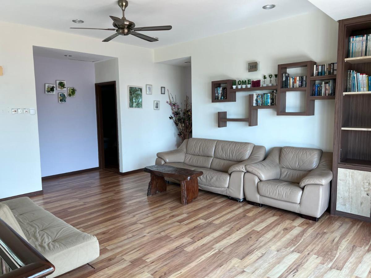 Melaka Beachfront Villa With Pool Bagian luar foto