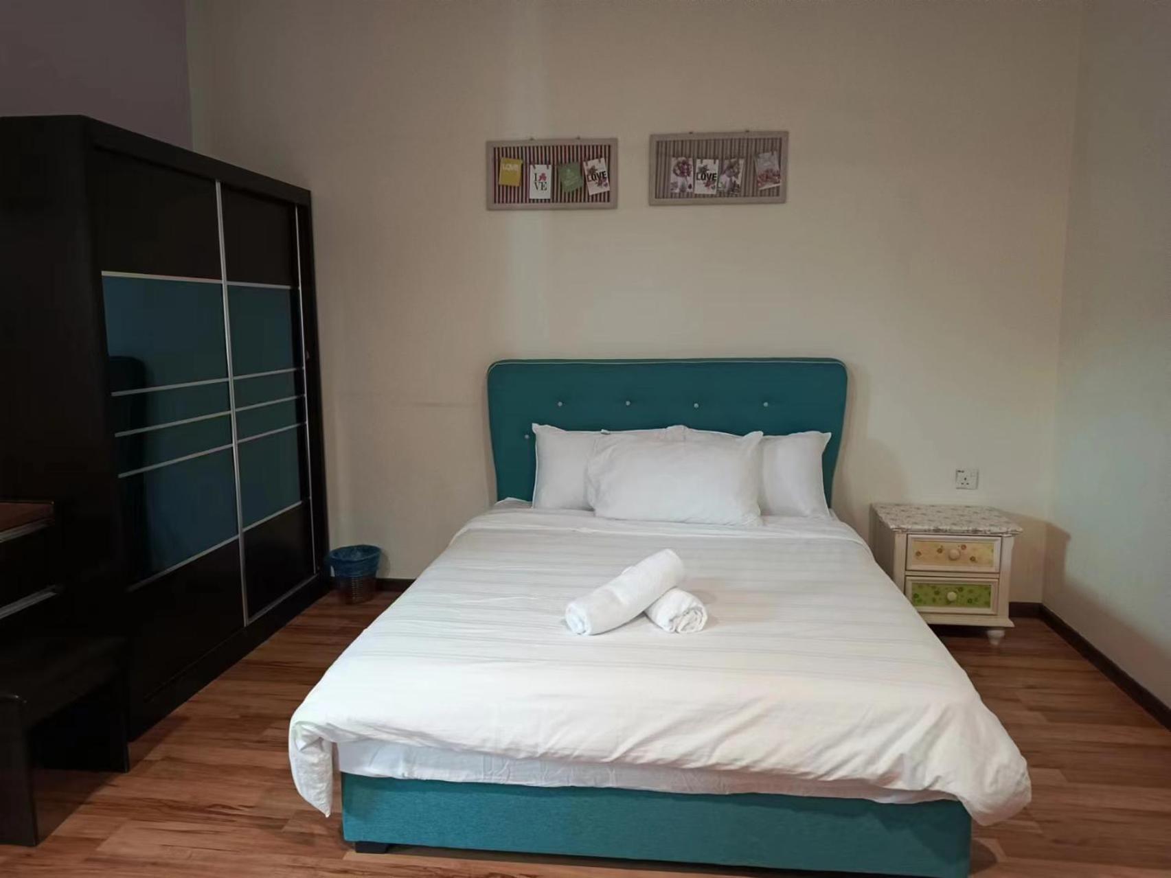 Melaka Beachfront Villa With Pool Bagian luar foto