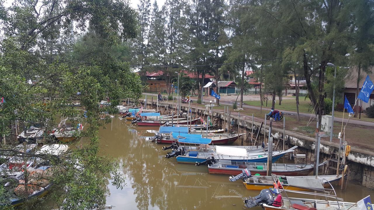 Melaka Beachfront Villa With Pool Bagian luar foto
